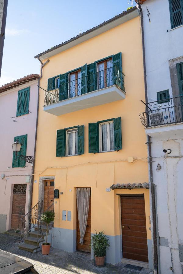 Casa Lago E Camino Capodimonte Esterno foto